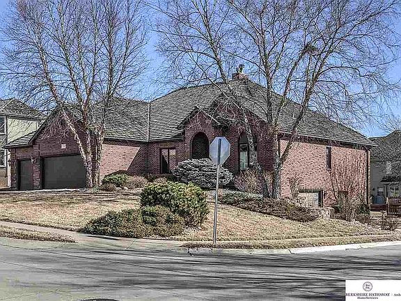 3rd image of 2709 N 161st St