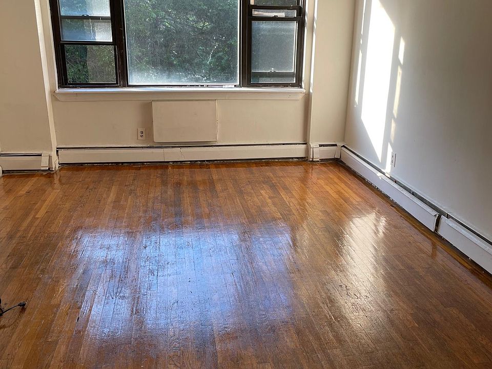 1st image of 82 N Long Beach Ave