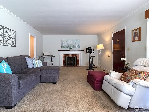 4th image of 501 E Alder Street