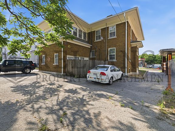 4th image of 3422 E Douglas Ave APT 1
