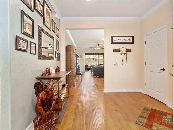 2nd image of 568 Grande Dr