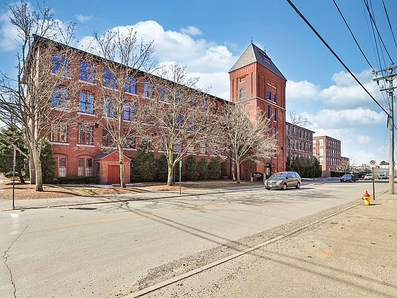 2nd image of 471 Silver Street #403