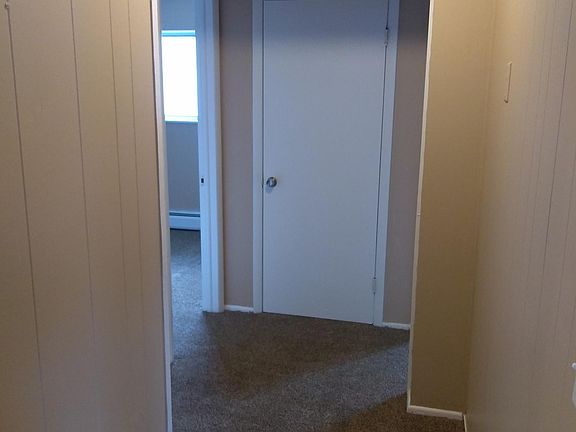 5th image of 245 Helen St APT 25