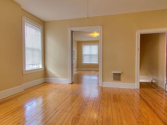 5th image of 3970 Cleveland Ave #2F