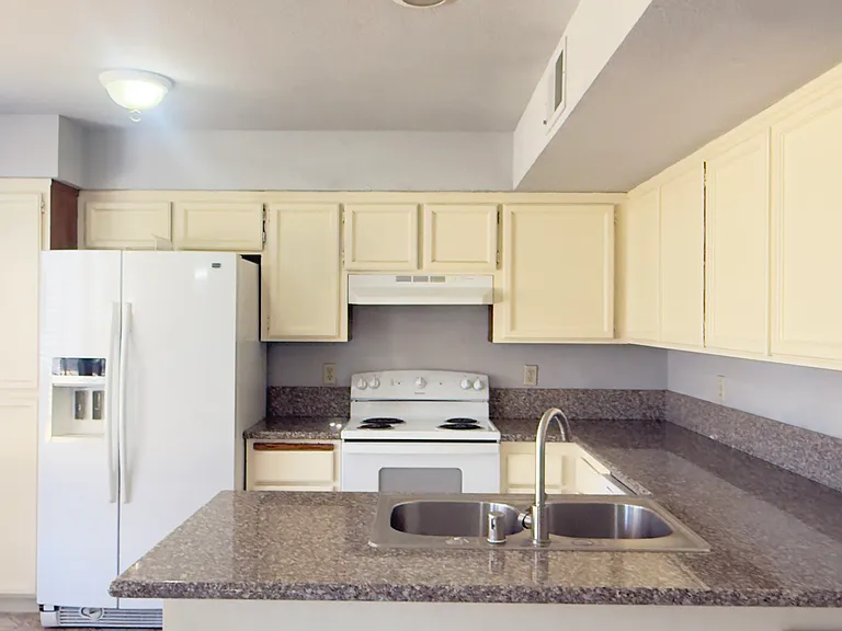 4873 Tomasini Way — Photo 8