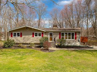 9 Fox Hill Rd, Wappingers Falls, NY 12590