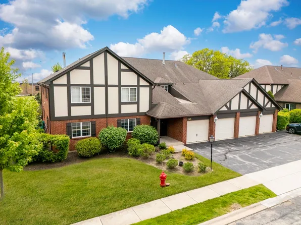 245 Windsor Ln Unit B, Willowbrook, IL 60527