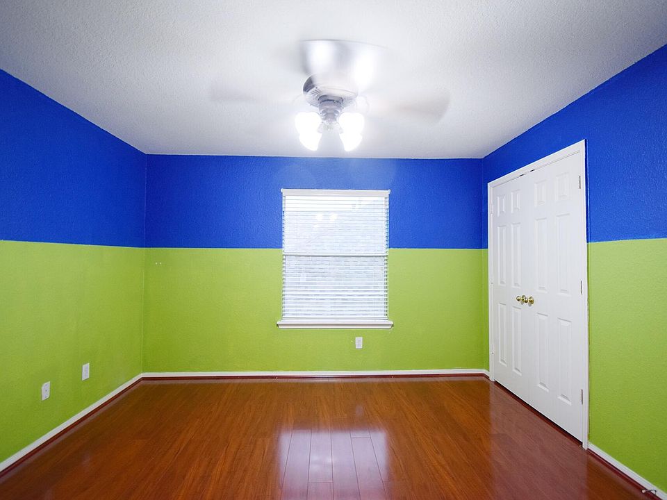 1st image of 2611 S Breeze Dr