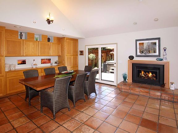 4th image of 602 Escalona Dr