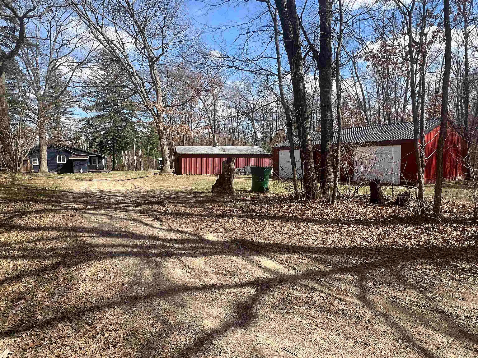 4372 Oak Beach Dr photo 1