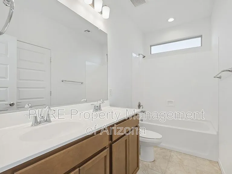 5177 N 87th Dr — Photo 25