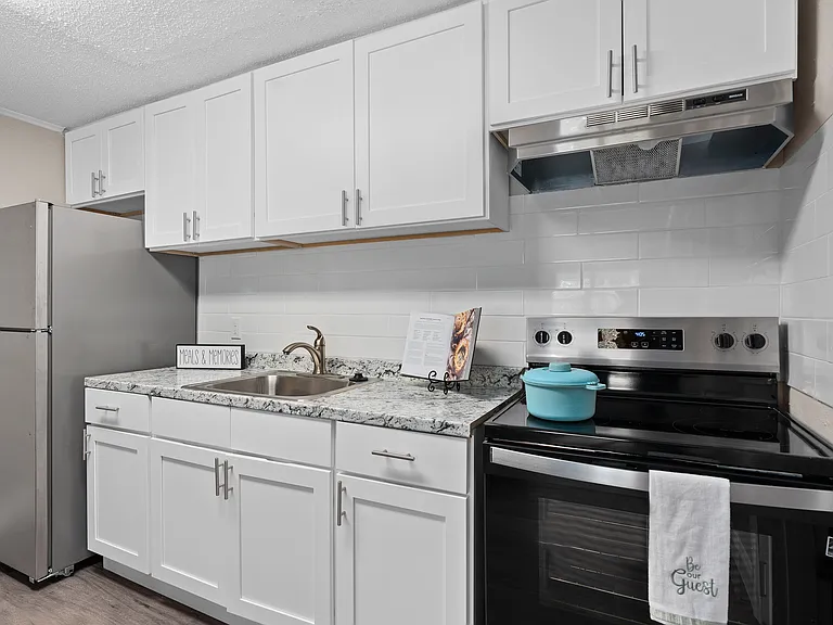 7308 W 34th St — Photo 3