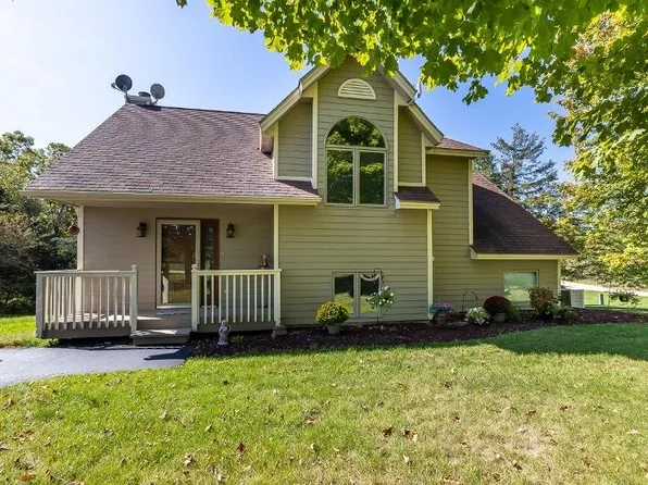 1 Appaloosa Ln, Galena, IL 61036