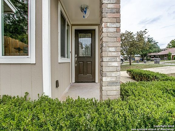 3rd image of 11447 Previn St