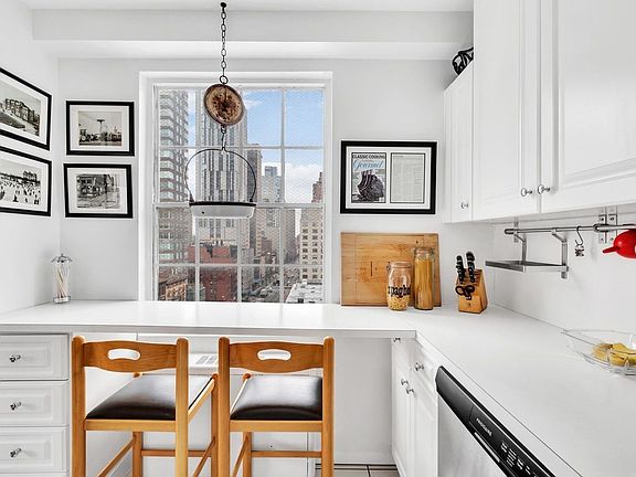 2nd image of 1652 1st Ave #11J