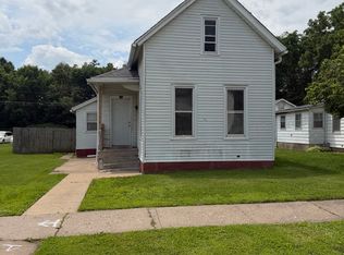 1823 W 6th St, Davenport, IA 52802