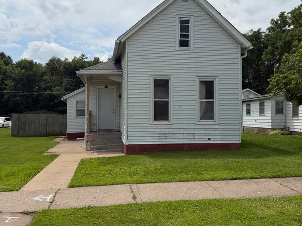 1823 W 6th St, Davenport, IA 52802