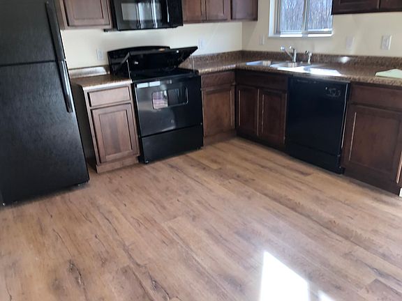 this is unit 562 floor color, canbinet color and counter tops