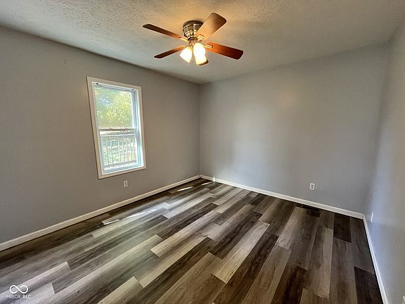 4th image of 1015 Blish St