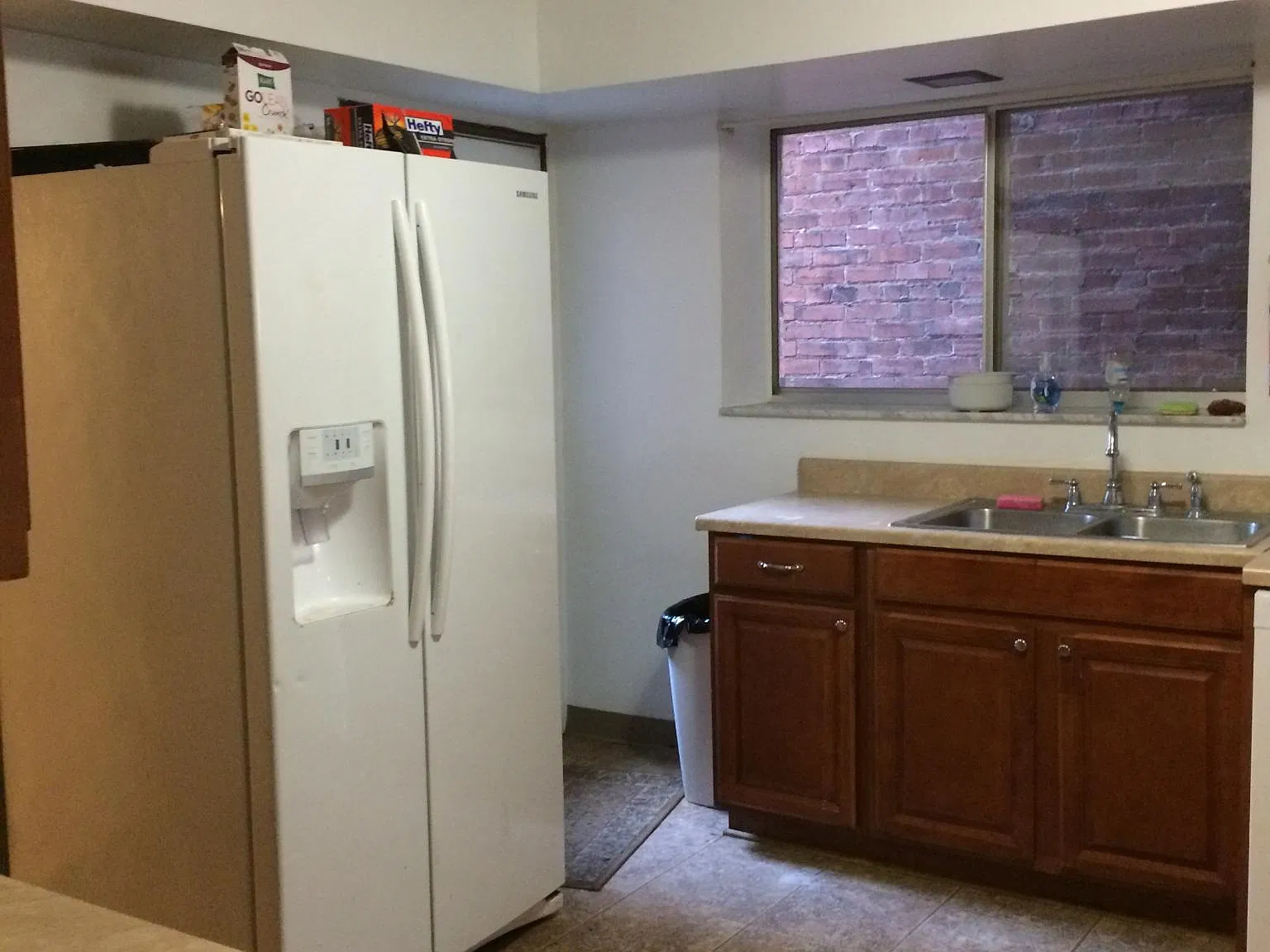 7 bed, 4000 sqft, $4,550 — Photo 4