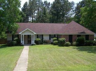 113 Beechwood Dr, Hattiesburg, MS 39402