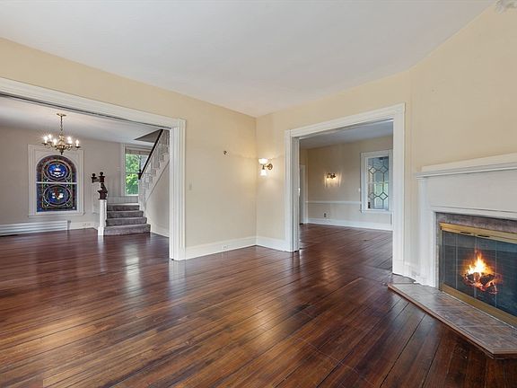 3rd image of 372 Ocean Ave