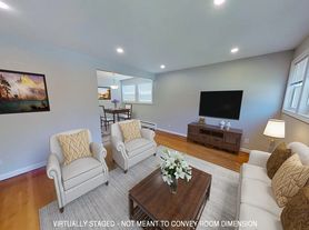 15 Lawrence St
