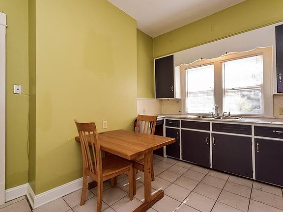 5th image of 745 Prospect Ave SE #1