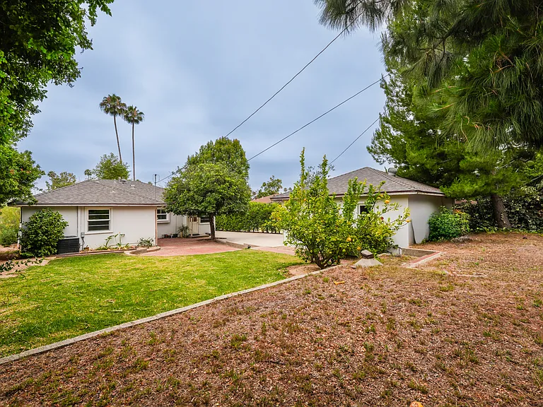1215 Meadowbrook Rd — Photo 36