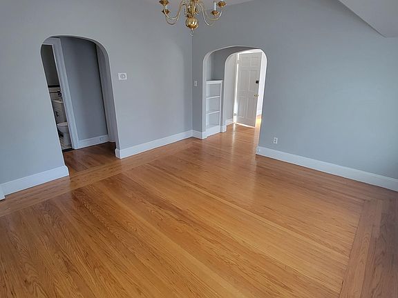 Spacious living room