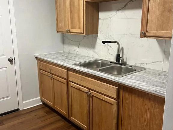 3rd image of 3220 MYRA Street