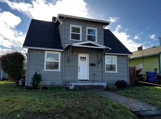 5808 SE Schiller St, Portland, OR 97206