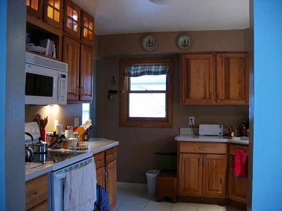 3rd image of 2409 Walter Dr