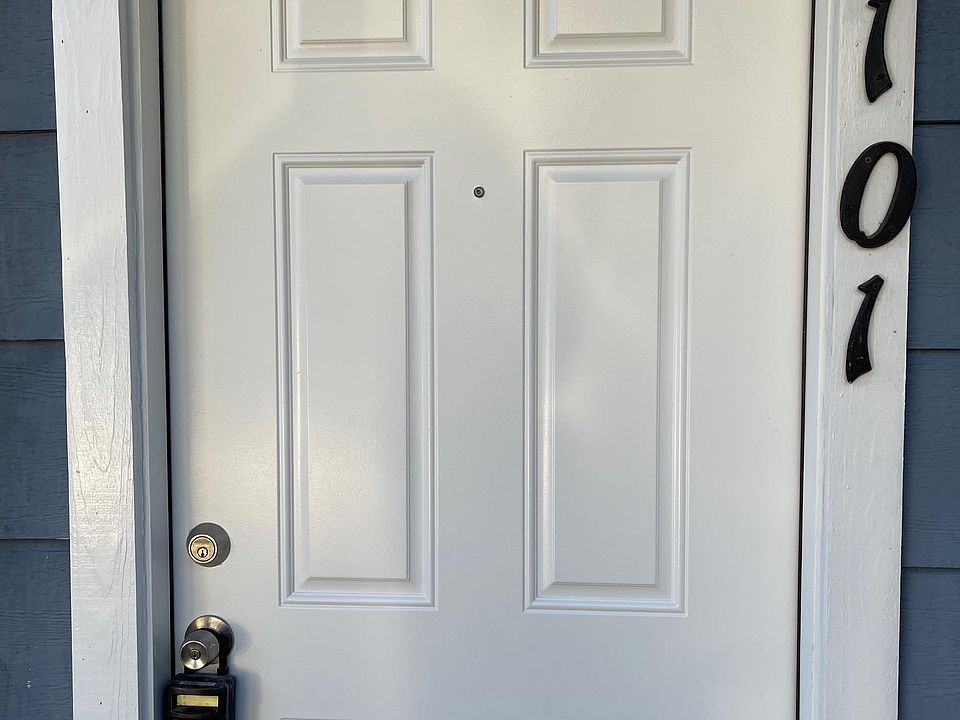 1st image of 211 Zilla St #101