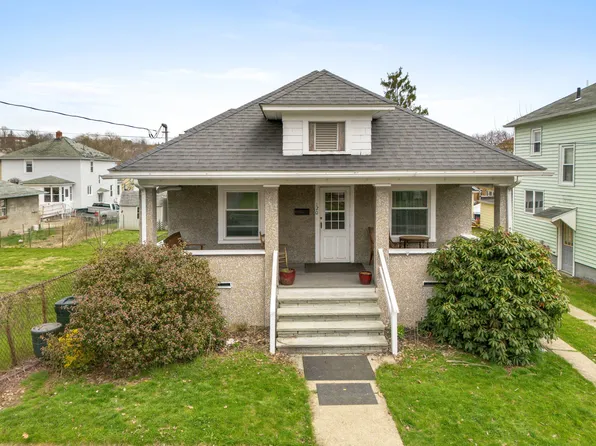 120 Rogers Ave, Endicott, NY 13760