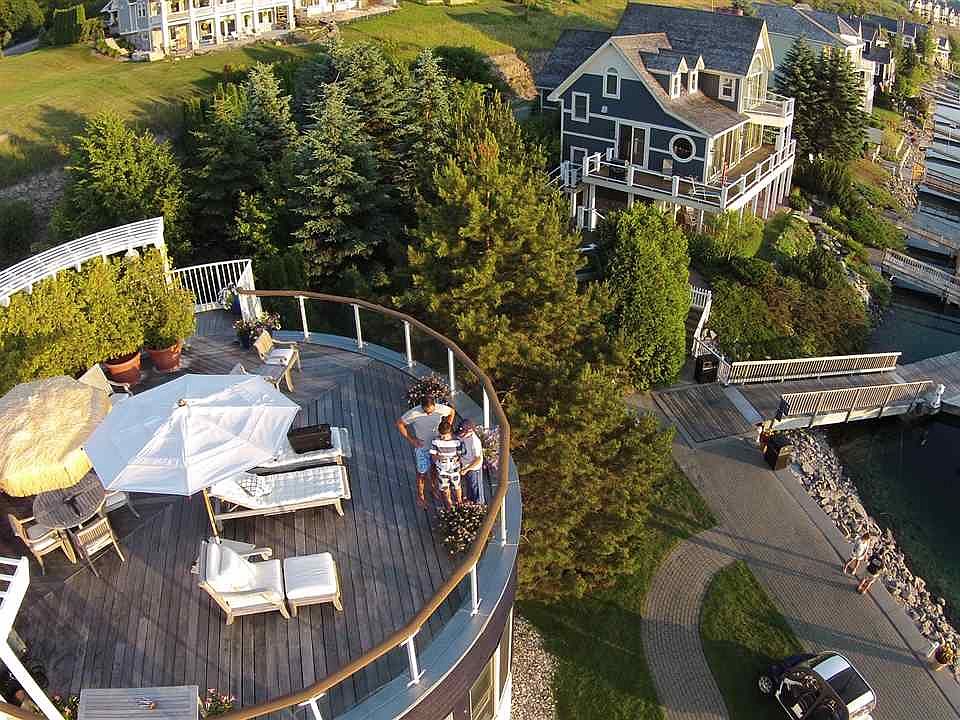 1st image of 828 Vista Dr