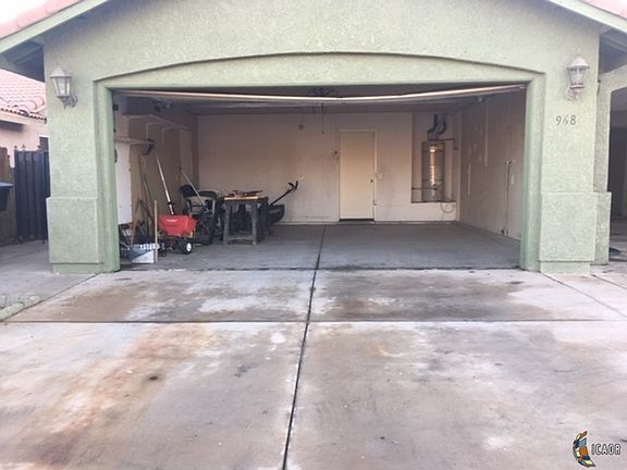 3rd image of 968 H De La Vega Dr