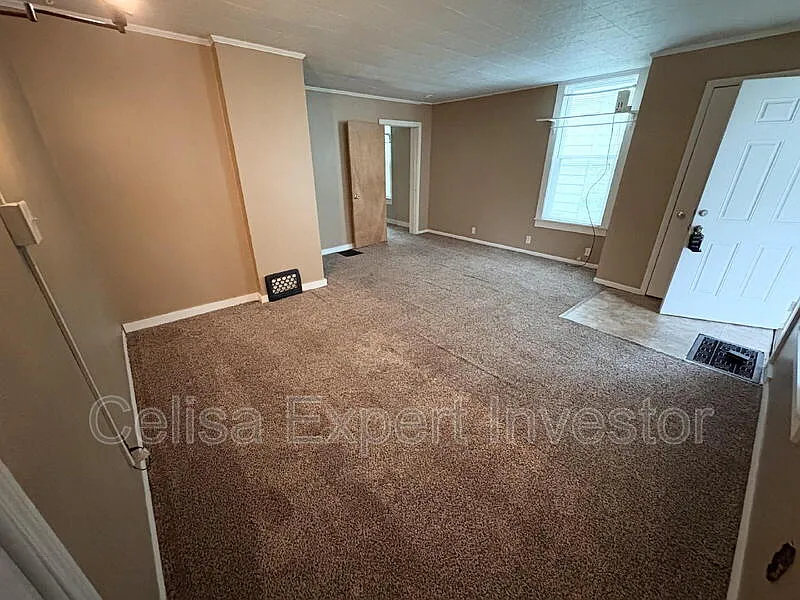 1 bed, 1.0 bath, 775 sqft, $875 — Photo 2