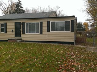 22505 Gordon Rd, Saint Clair Shores, MI 48081