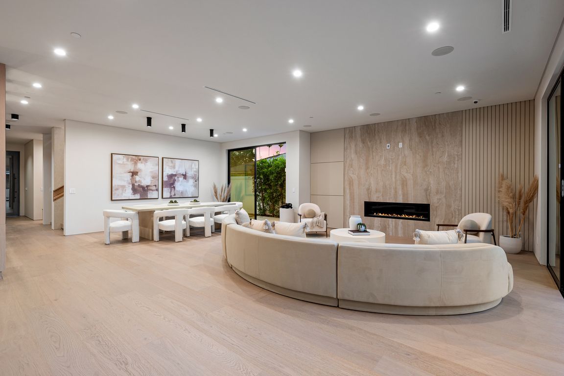 next background image