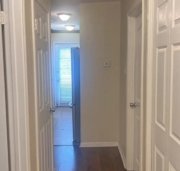 1901 Cloisters Dr #921 — Photo 37