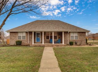 1302 E Primrose Lane, Republic, MO 65738