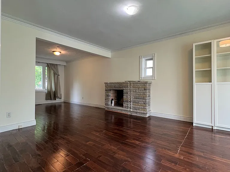 142 Spring Garden Ave — Photo 5