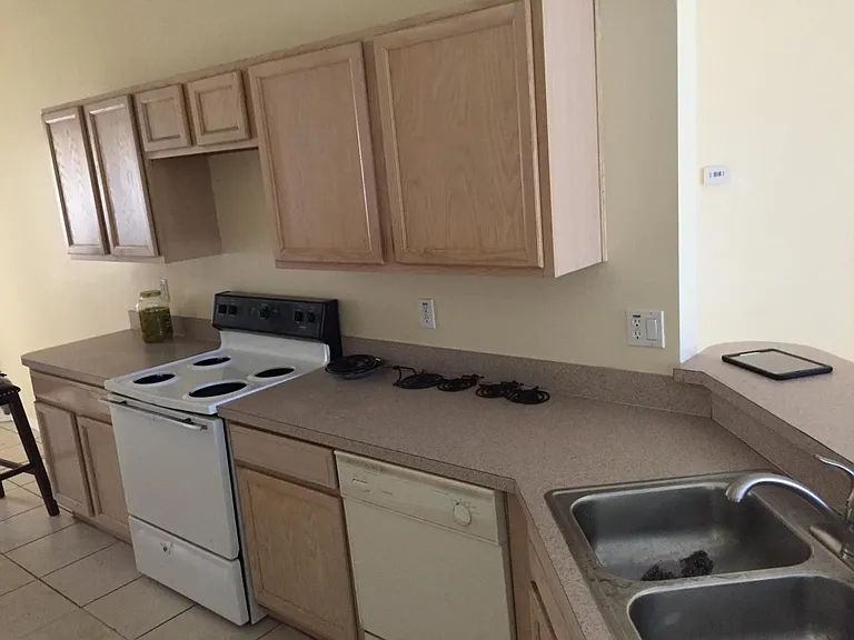 1906 Myakka Ct — Photo 13