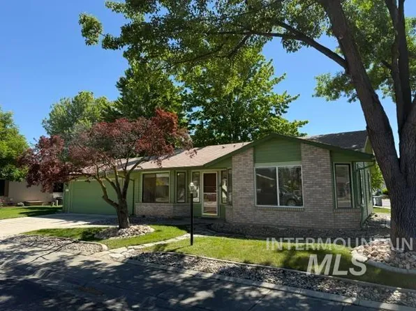 8372 W Willowcourt Dr, Garden City, ID 83714