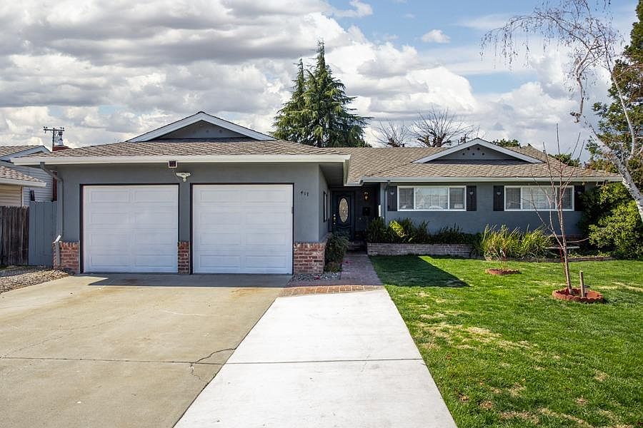 2nd image of 417 Ashwood Ct