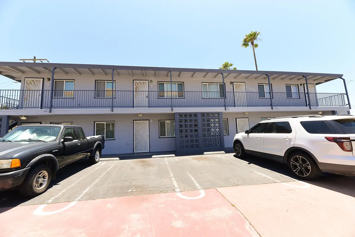 Primary Photo - 2601 S. El Camino Real