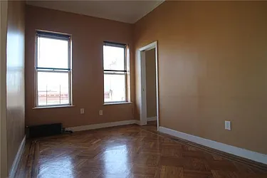 Rented by Space Marketing Shop