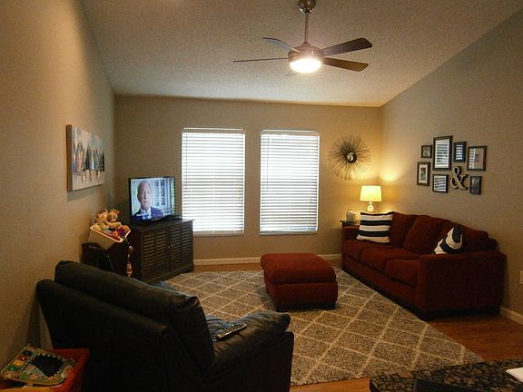 3rd image of 7719 Cedar Pine Drive