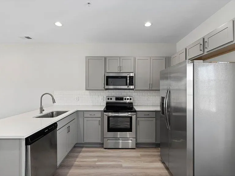 Stadium Townhomes — Photo 5